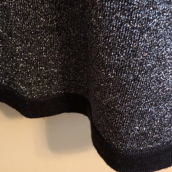 Regency Collection for Joyce Size M Silver/Black Top - Picture 4 of 10